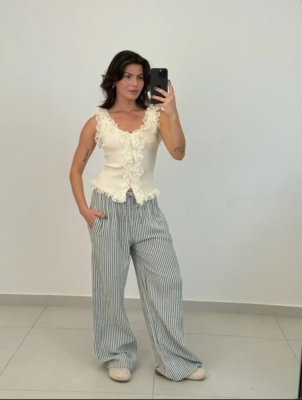 Lässige Wide-Leg-Hose mit Streifenoptik