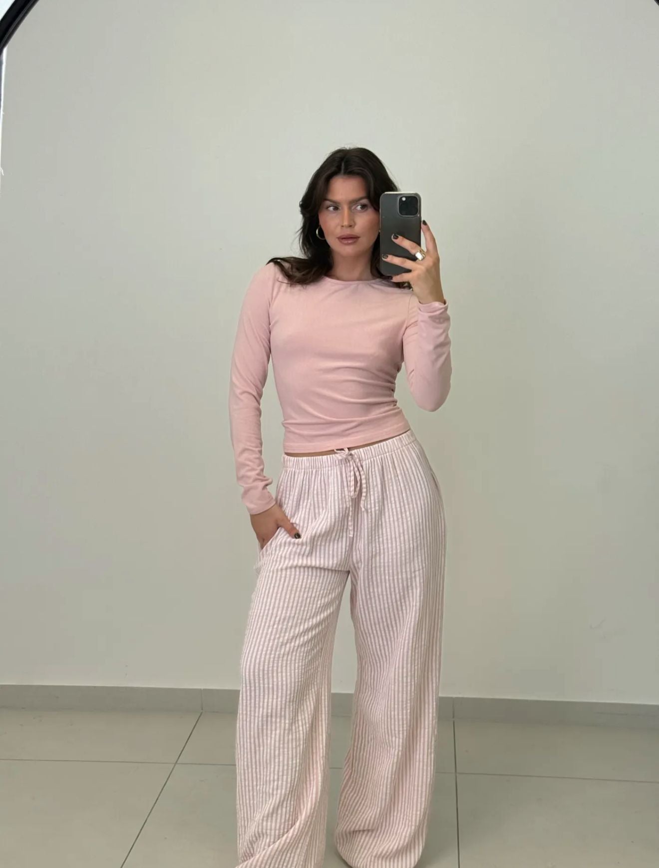 Lässige Wide-Leg-Hose mit Streifenoptik